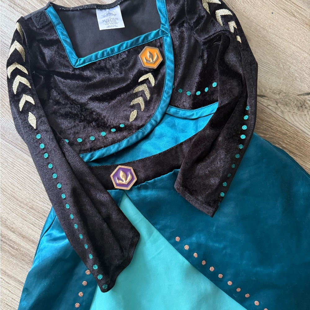 Disney Anna Costume - Picture 3 of 4